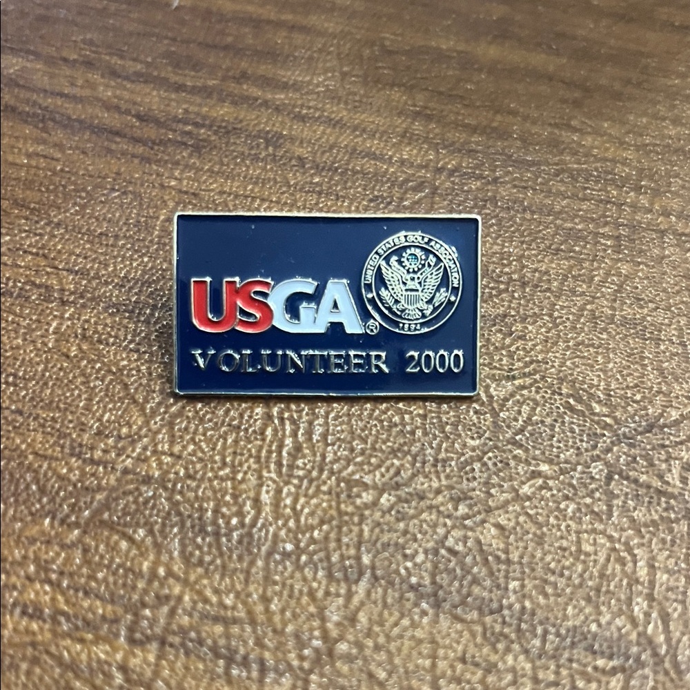 Volunteer 2000 Black and Red Pin